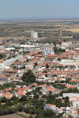 bir köy ve ovaları