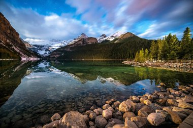 gece lake Louise