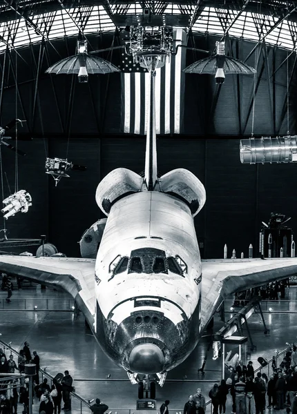 Die Entdeckung des Space Shuttle am Luft- und Weltraumbahnhof Smithsonian — Stockfoto