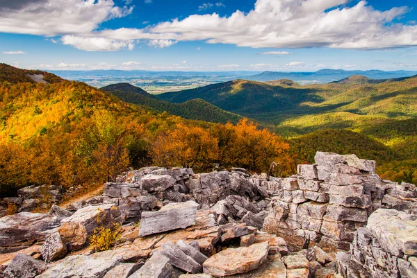 Vue d'automne sur la vallée de la Shenandoah et les montagnes Blue Ridge fr — Photo