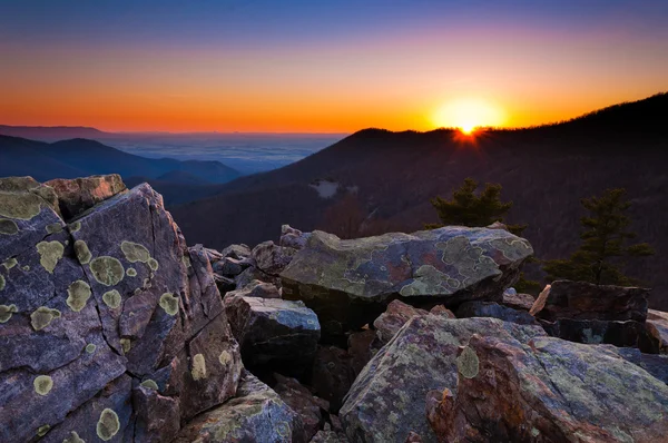 Pôr do sol sobre as montanhas Apalaches e Shenandoah Valley a partir de — Fotografia de Stock