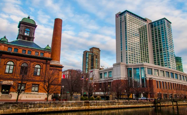 Buildings in the Inner Harbor of Baltimore, Maryland. — Stock Photo, Image