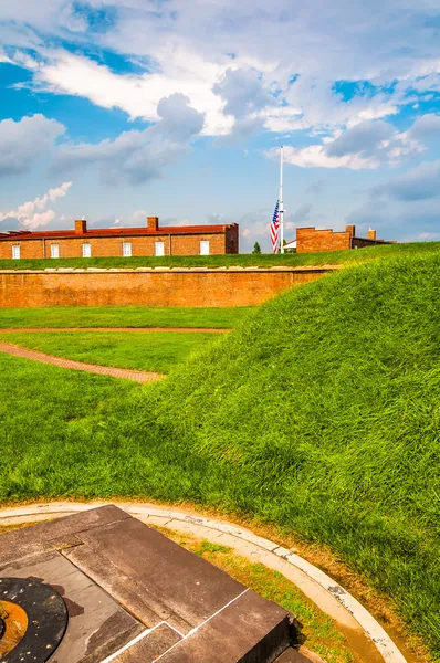 Interesting clouds over Fort McHenry, in Baltimore, Maryland. — Stock Photo, Image