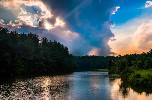 Sunset over Lake Williams, near York, Pennsylvania. — Stock Photo, Image