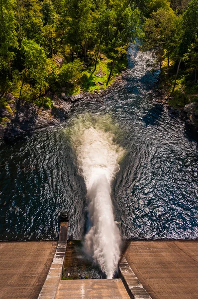 Vista de Gunpowder Falls de Prettyboy Dam, no Condado de Baltimore , — Fotografia de Stock