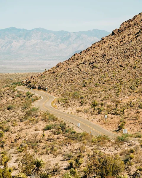 亚利桑那州Oatman的66号公路景观和沙漠景观 — 图库照片