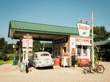 Garys Gay Parita Sinclair Benzin İstasyonu, 66. Cadde, Spencer, Missouri.