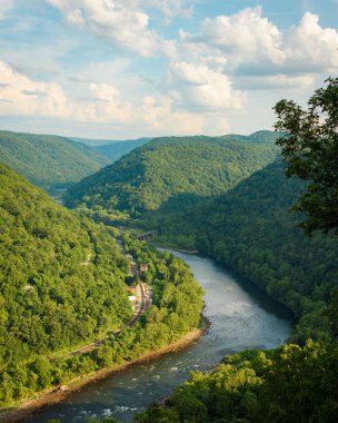Concho Rim Overlook, Batı Virginia 'dan New River Gorge ve Thurmond manzarası