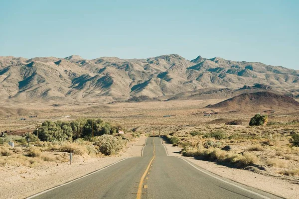 Paesaggio Desertico Con Montagne Lungo Route Nella California Orientale — Foto Stock