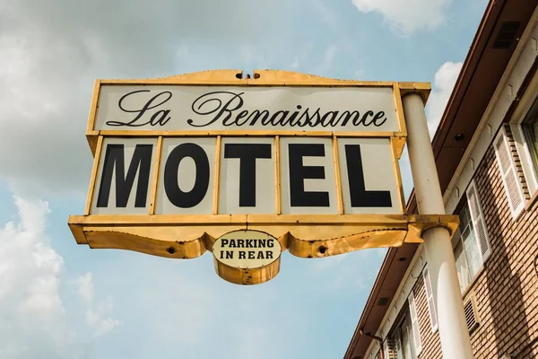 Znak Motelu Renaissance Detroit Michigan — Zdjęcie stockowe