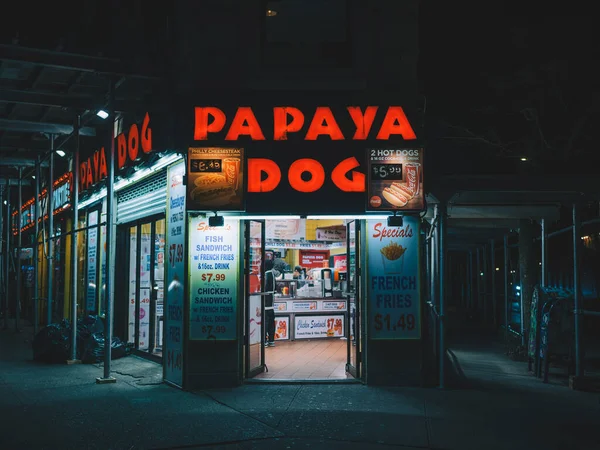 Papaya Dog Sign Night West Village Manhattan New York — Foto de Stock