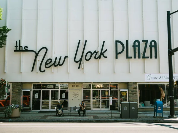 New York Plaza Vintage Sign Pottstown Pennsylvania — Foto de Stock