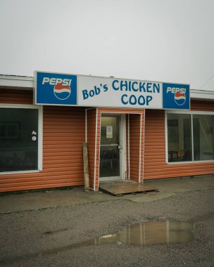 Bobs Chicken Coop tabelası, Channel-Port aux Basques, Newfoundland ve Labrador, Kanada