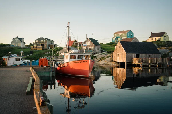 Barcos Casas Largo Peggys Cove Harbor Peggys Cove Nueva Escocia — Foto de Stock