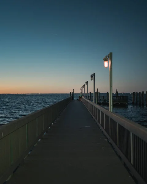 ニューヨーク州ファイアーアイランドの日没時の桟橋 — ストック写真