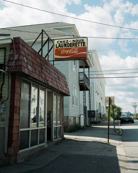 Cartel Vintage Chez Nous Launderette Manchester New Hampshire — Foto de Stock