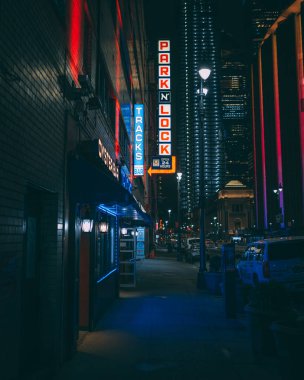 Park N Lock vintage gece tabelası, Manhattan, New York