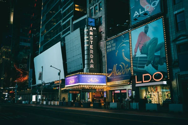 New Amsterdam Theatre Éjszaka Midtown Manhattan New York — Stock Fotó