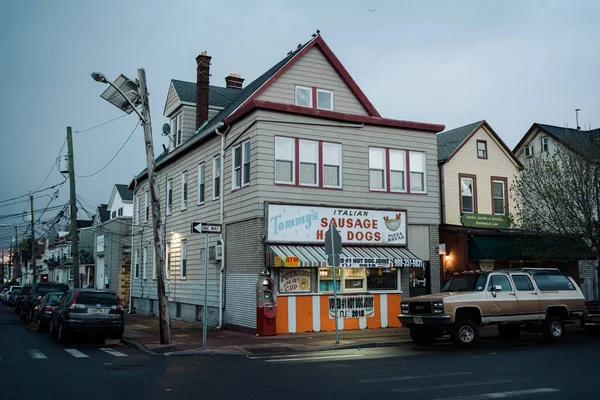 Tommys Italian Sausage Hot Dogs Vintage Sign Elizabeth New Jersey — Stockfoto