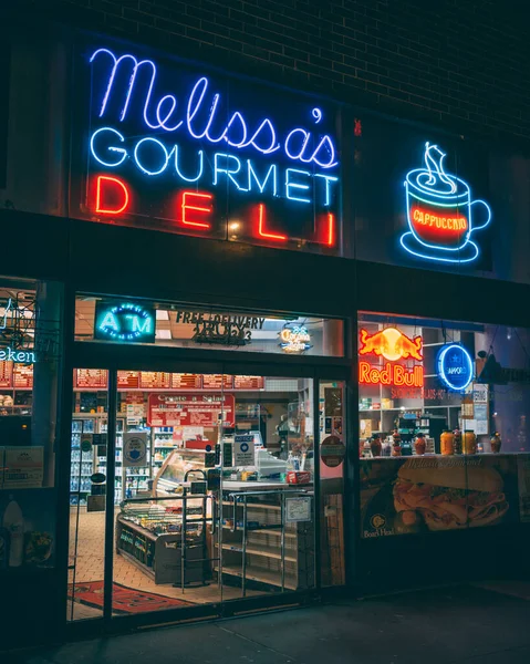Melissas Gourmet Deli Neon Sign Night Upper West Side Manhattan — стоковое фото