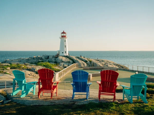 Coloridas Sillas Adirondack Faro Peggys Cove Peggys Cove Nueva Escocia — Foto de Stock