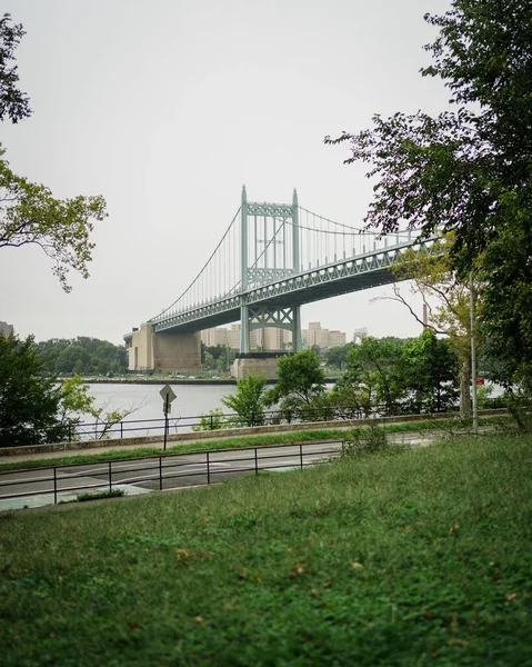 Blick Auf Die Rfk Brücke Vom Astoria Park Queens New — Stockfoto