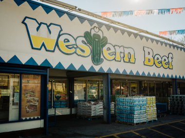 Western Beef Supermarket vintage tabelası, Brooklyn, New York
