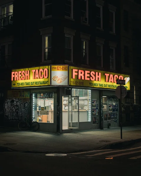 Čerstvé Taco Znamení Noci Ridgewoodu Queens New York — Stock fotografie