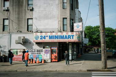 24 Saat Minimart Vintage tabelası, Borough Park, Brooklyn, New York