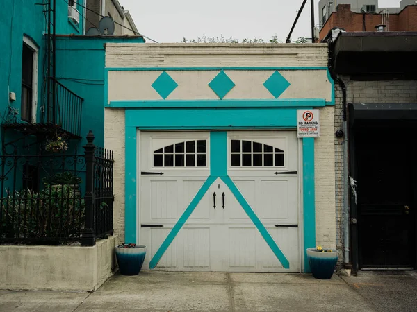Garaje Con Adorno Turquesa Crown Heights Brooklyn Nueva York — Foto de Stock