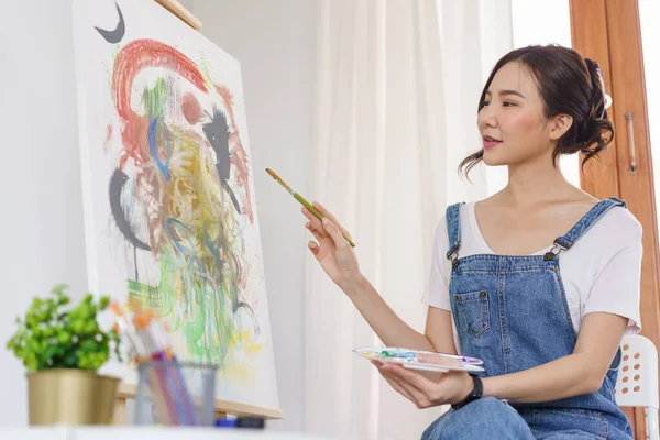 Creative Art Concept Young Asian Woman Using Paintbrush Painting Art — Stock Photo, Image