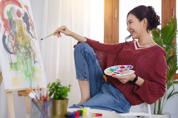 Creative Art Concept Young Asian Woman Using Paintbrush Color Palette — Foto de Stock