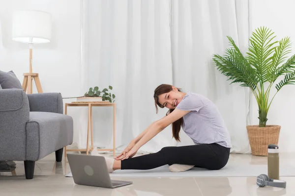 Yoga Exercise Concept Young Asian Woman Stretching Leg Arm While — Stockfoto