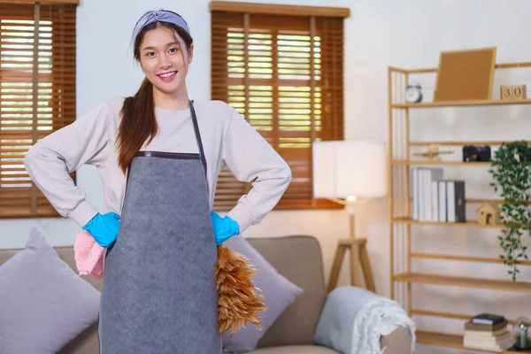 Housekeeping Concept Housemaid Holding Feather Duster Cloth Prepare Cleaning House — Stockfoto