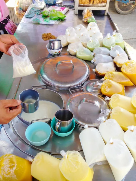 Hot drinks stall — Stock Photo, Image