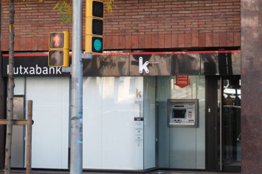 Barselona, İspanya - 5 Kasım 2021: Kutxabank banka tabelası, Illustrative Editorial.