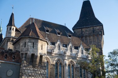 Budapeşte 'deki Vajdahunyad Kalesi veya Vajdahunyad Vara