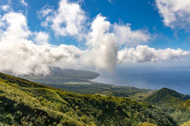 Pelee Dağı 'nın tepesine yürü, Martinik, Fransız Antilleri