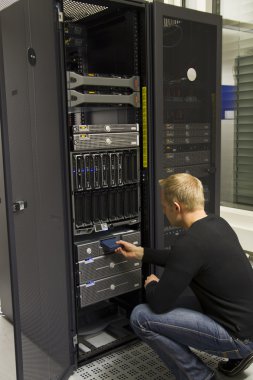 teknisyen INSERT Yedekleme teybi