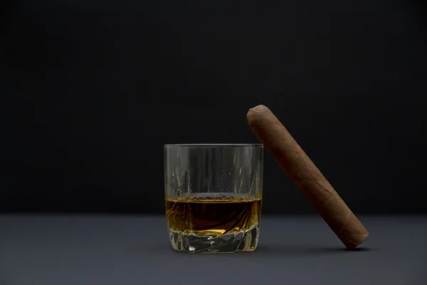 Whiskey and Cigar — Stock Photo, Image
