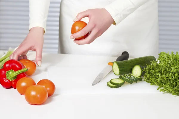 Making a Healthy Salad — Stock Photo, Image
