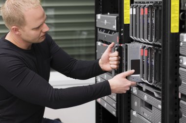 Bu danışman korumak datacenter Server'da blade