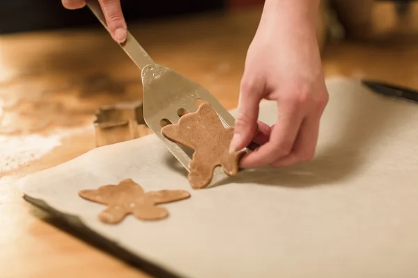 Woman Makes Gingerbread Angels — Stock Photo, Image