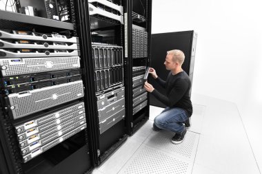 Bu çalışma ile san datacenter'danışman
