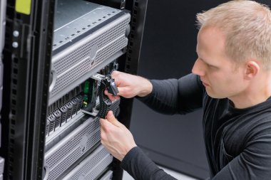 Bu danışman san sabit disk Ekle