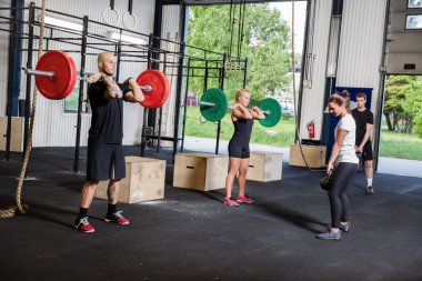 CrossFit terbiye ile ağırlıkları ve Ireland