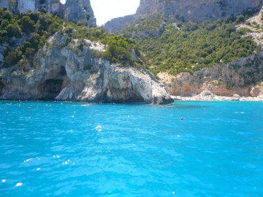 Sardunya peyzaj cala goloritze