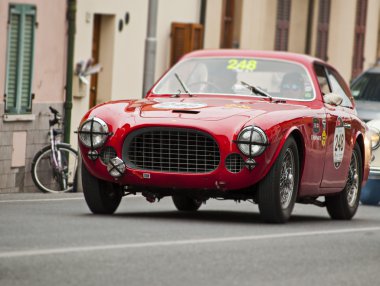 Ferrari	225 S berlinetta Vignale	1952