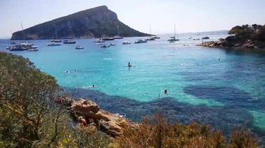 manzara cala moresca ve figalori adası aranci körfezi