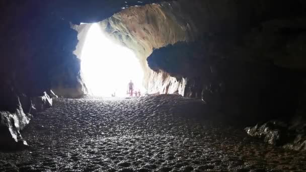 Caratteristiche Grotte Cala Mariol Una Spiaggia Nel Golfo Orosei Sardegna — Video Stock